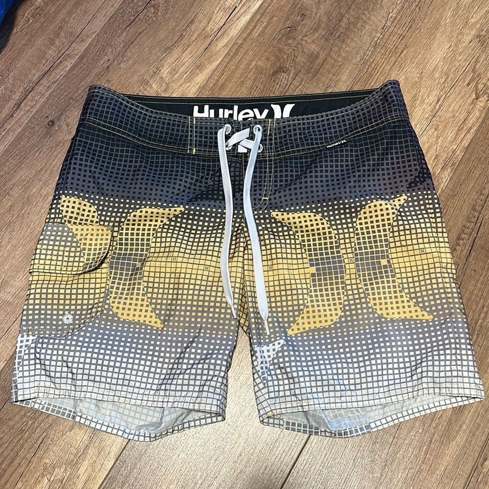 Gorgeous Hurley Shorts